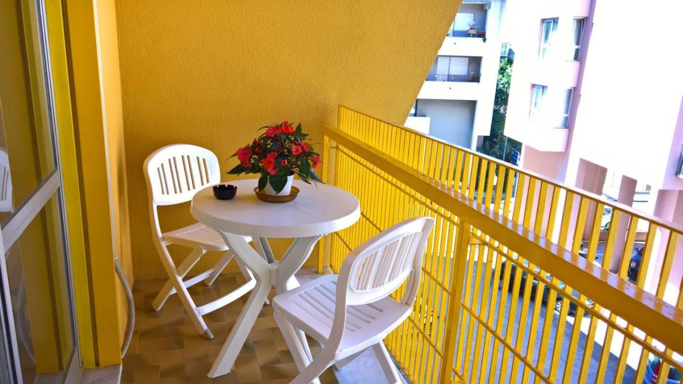 Yellow House チェファル エクステリア 写真